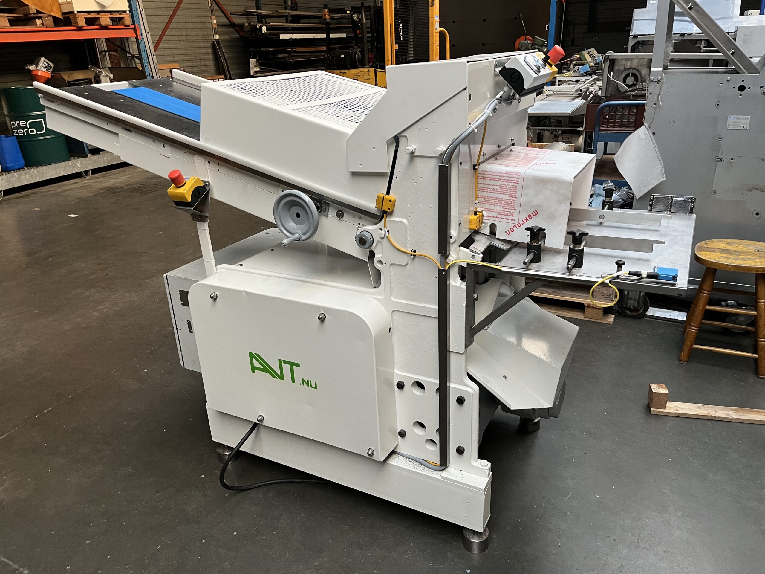 Object:A240403 Broodsnijmachine, type B-51, snijdikte 12 millimeter