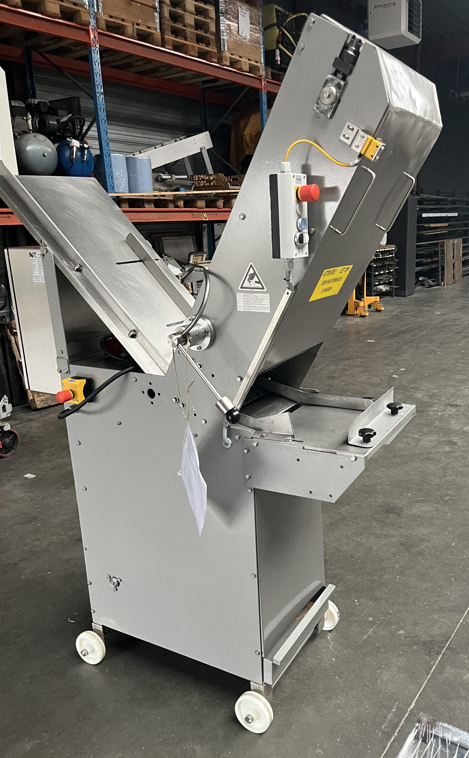 Object A260601. Gereviseerde De Hoog bandsnijmachine.